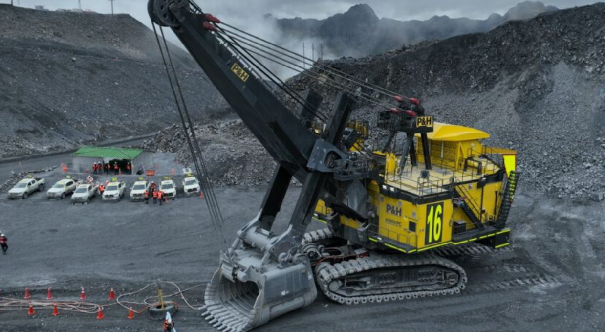 Antamina pone en funcionamiento la primera pala Komatsu P&H 4800XPC en Perú