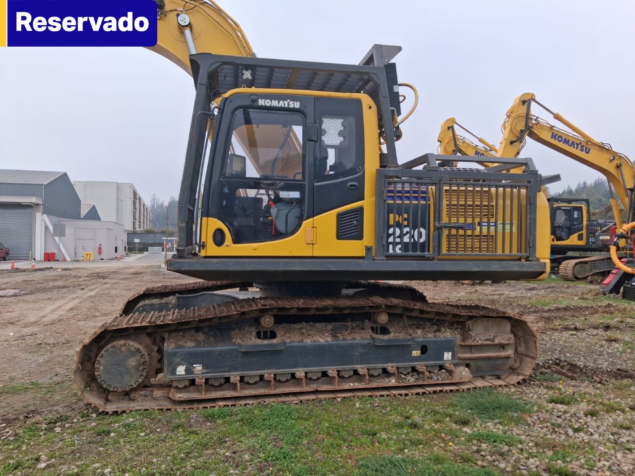 Cosechadora PC220LC-8 + Cabezal HTH622B