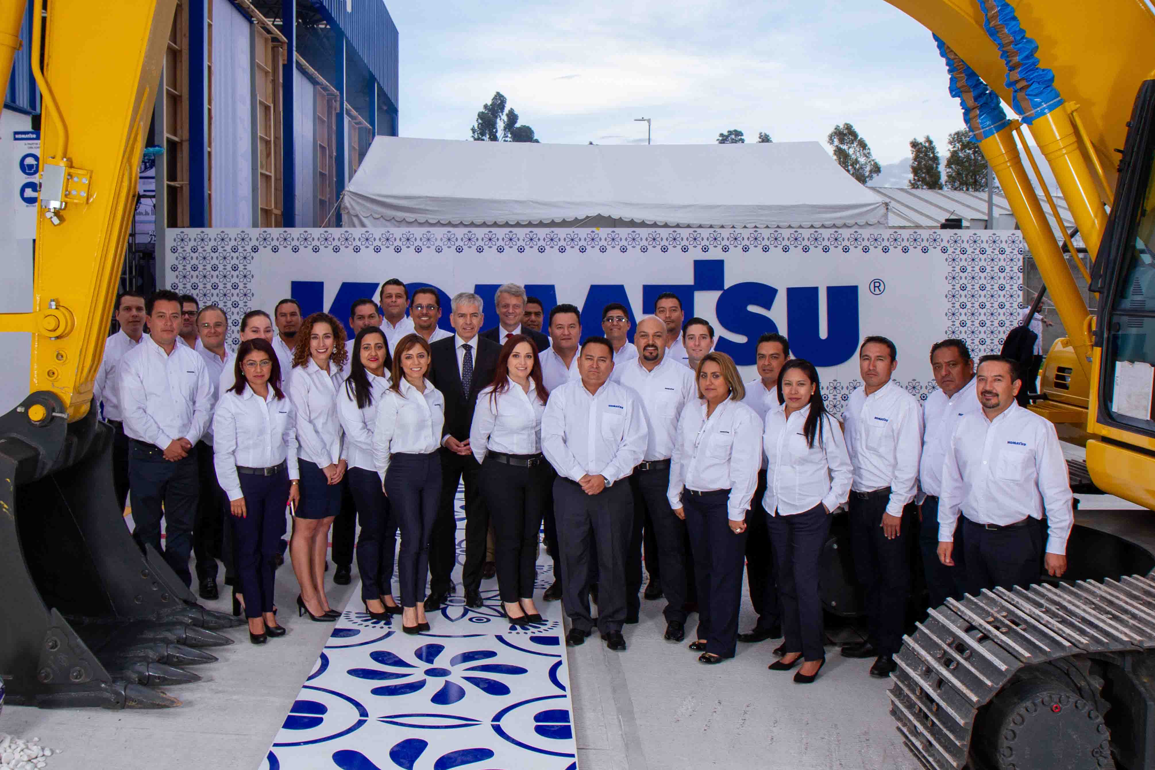 Komatsu inaugura sucursal en Puebla