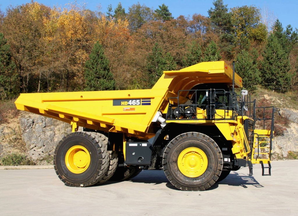 Argos realiza importante compra de equipos Komatsu