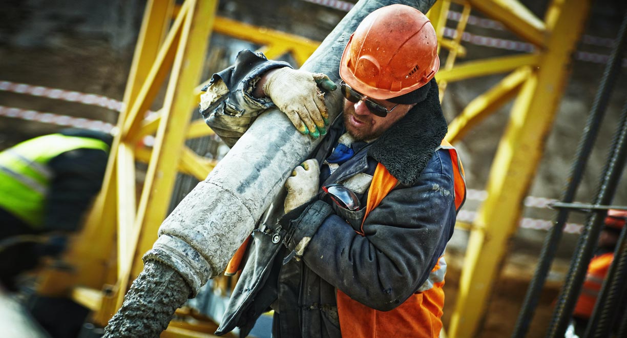 Retroexcavadora y Bulldozer con Komatsu