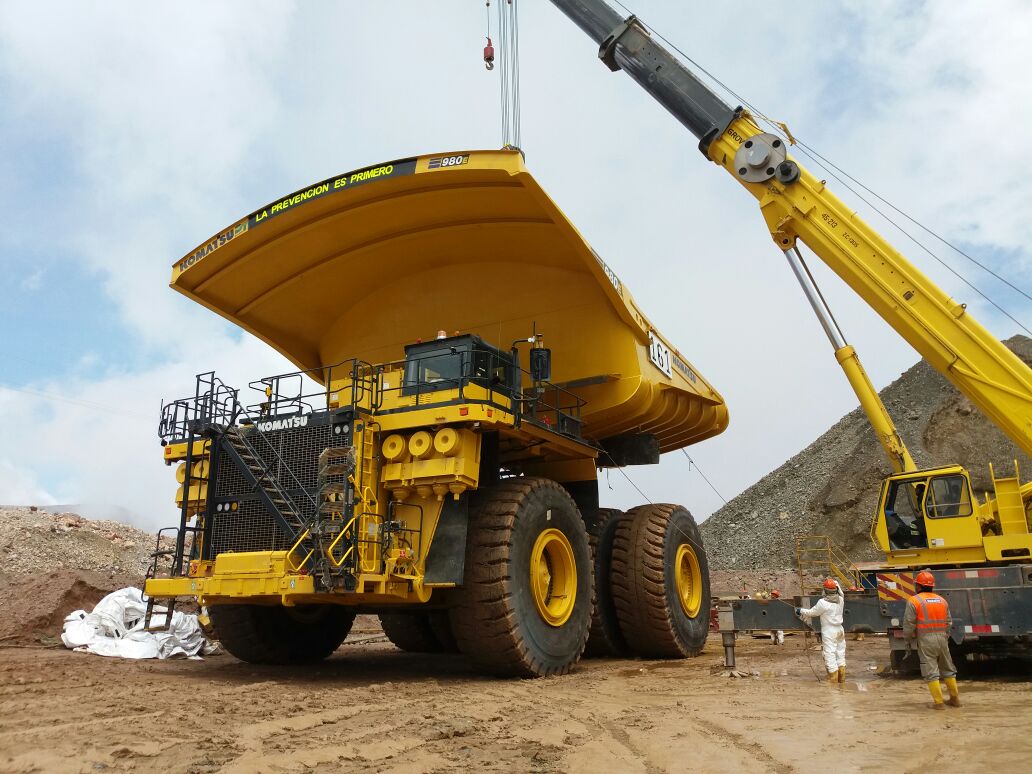 Adquisición de 9 camiones Komatsu 980E permitirá que operaciones en Perú se mantengan como una de las más eficientes del mundo