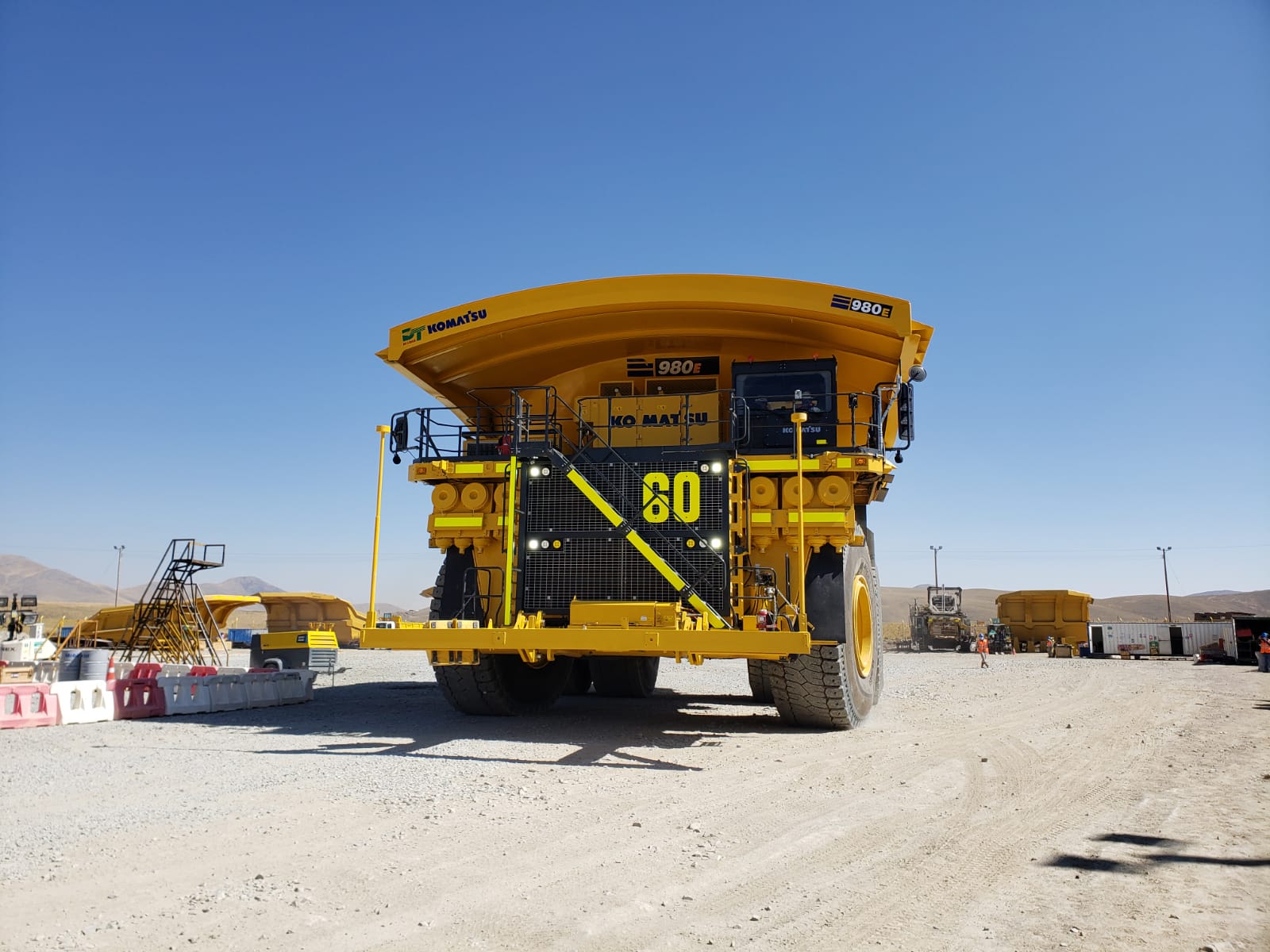 Venta de 23 camiones 980E-5 a Minera Antapaccay en Perú