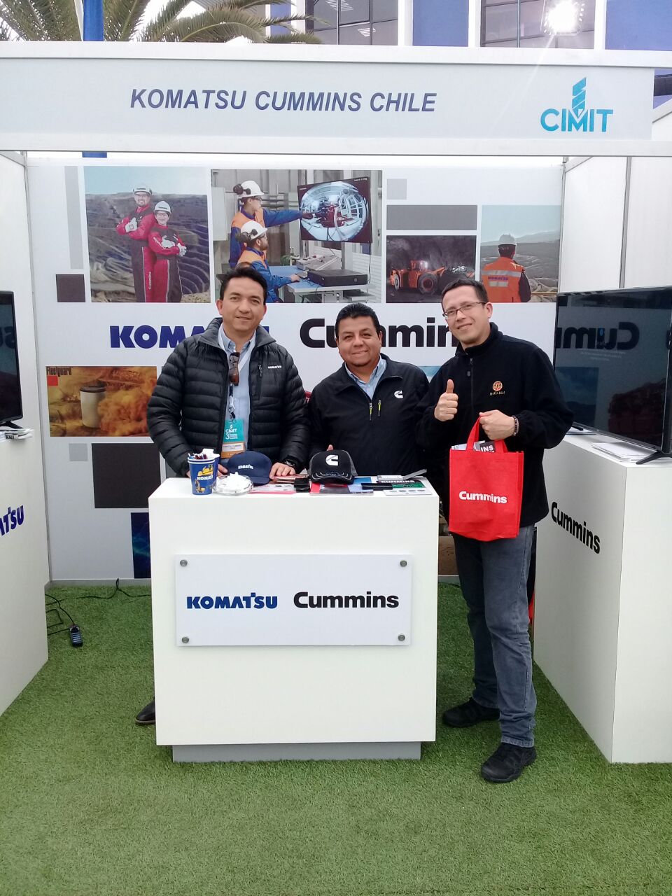 Komatsu participa en Congreso Internacional de Minería 2018