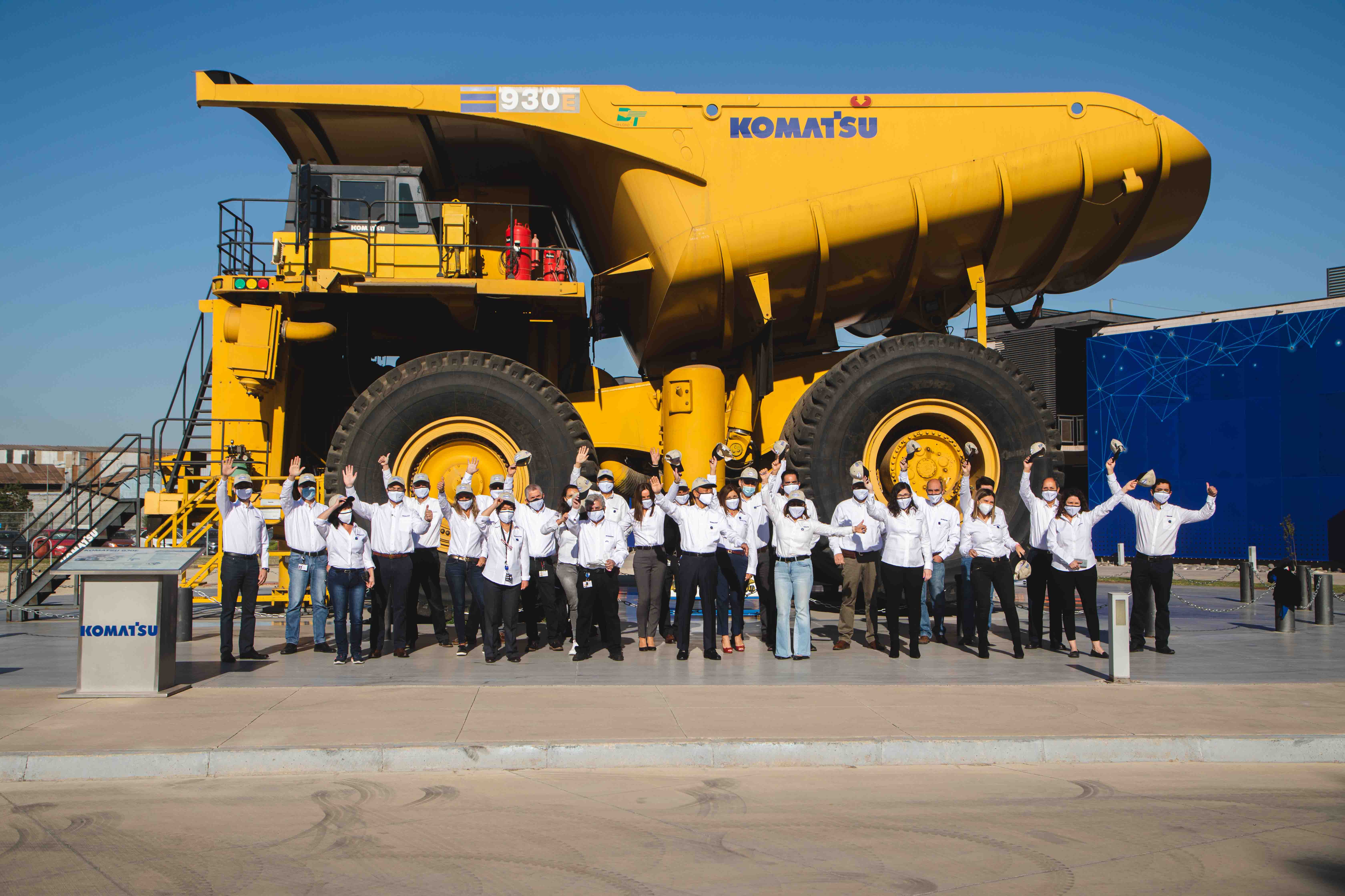 Komatsu conmemoró sus 100 años