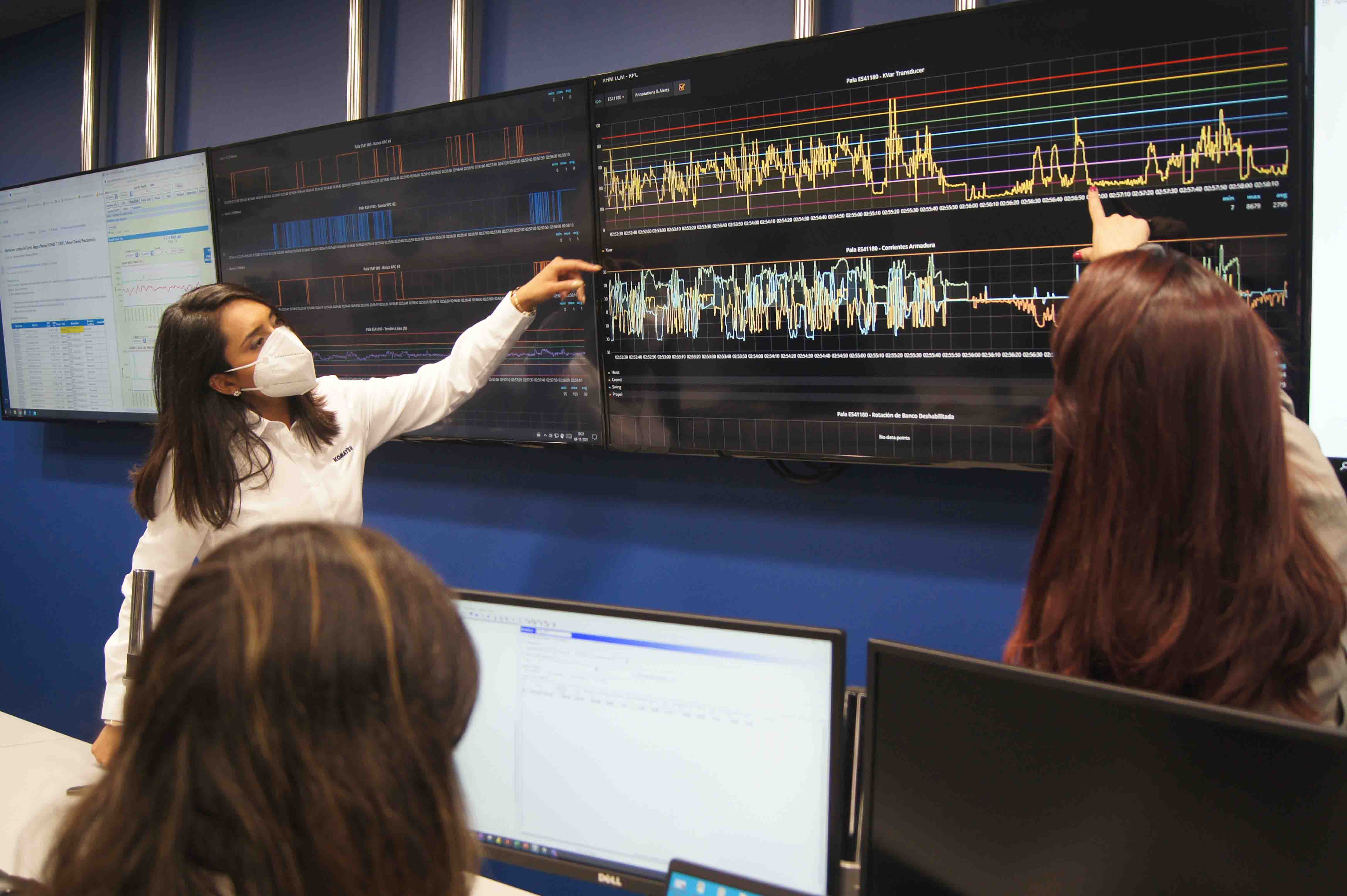 Mujeres ganan terreno en la minería: el rol clave de los talentos femeninos de Komatsu para el desarrollo de Inteligencia Artificial