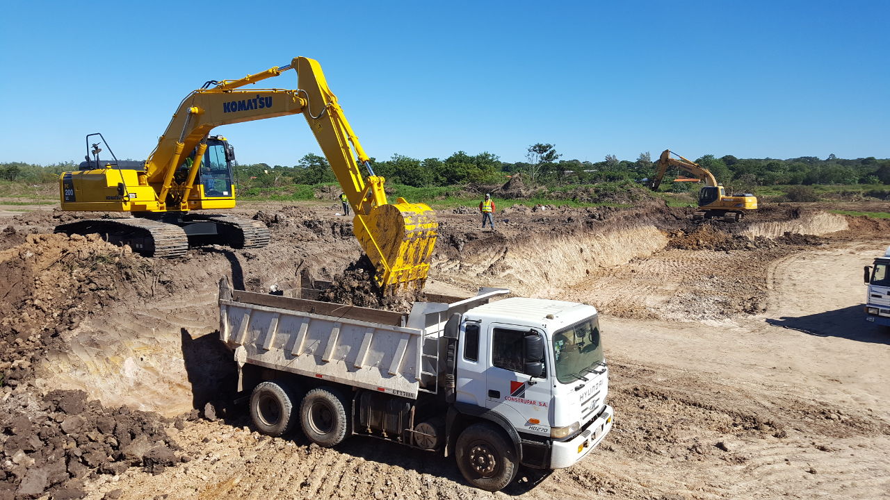 Komatsu y Automaq organizan jornada de demostración de equipos